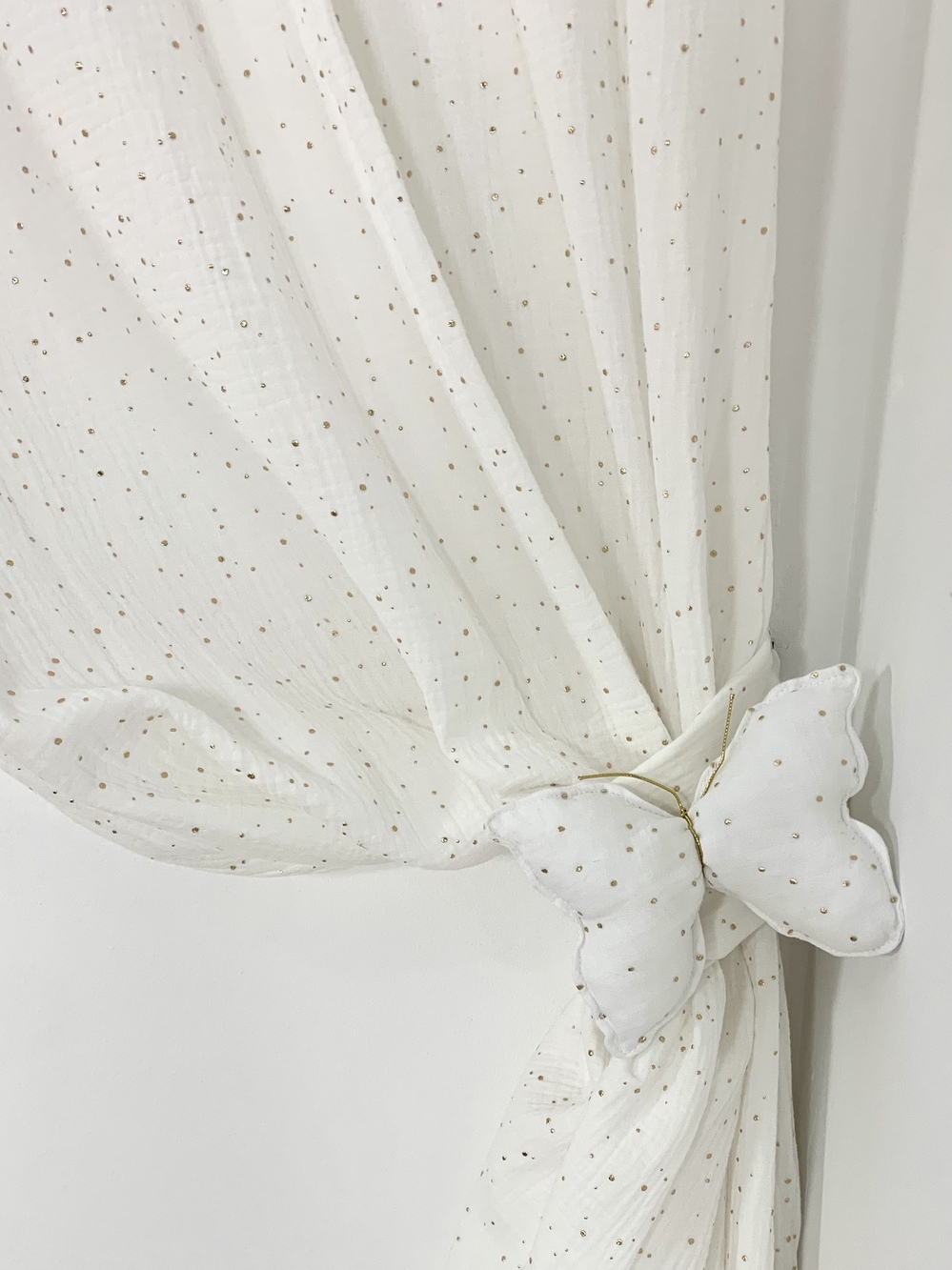 Curtain White And Gold Muslin
